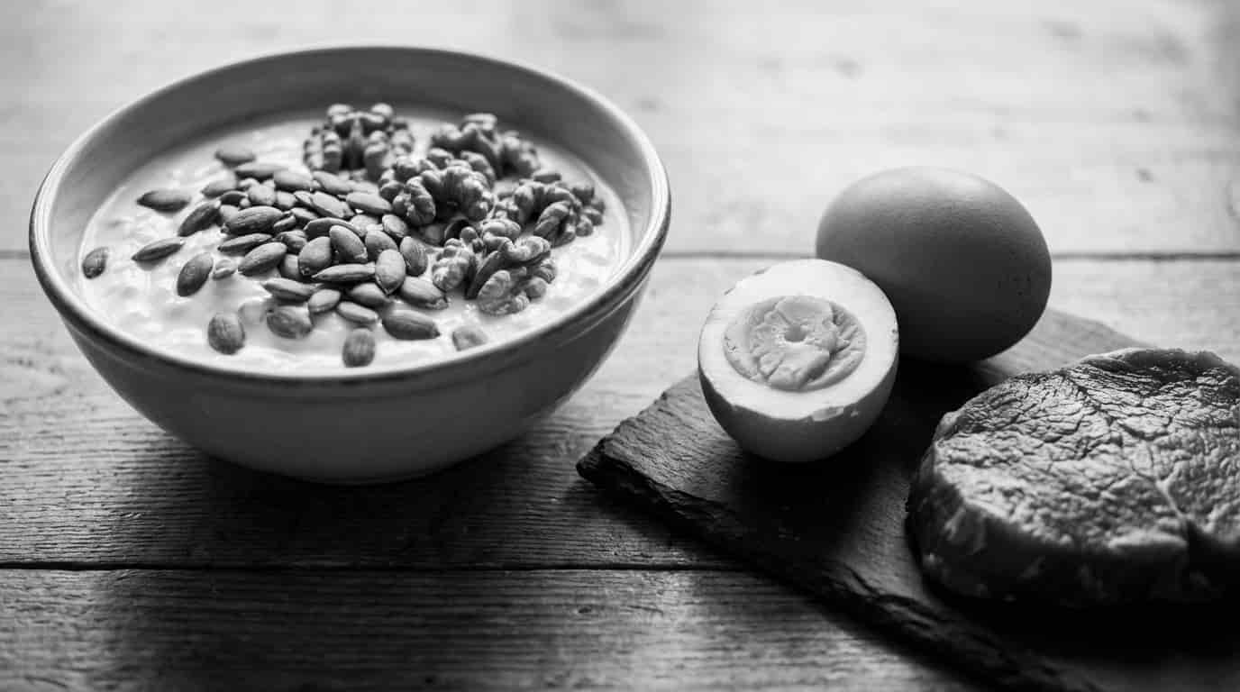 Body image for 5 signálů těla, že vám chybí klíčový minerál. Po padesátce ho potřebujeme dvojnásob