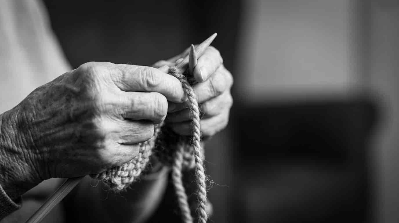 Body image for Když vezmete do ruky jehlice, děje se v hlavě malý zázrak. Odborníci to přirovnávají k hluboké meditaci